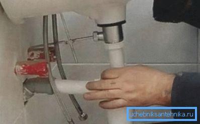 Connettiti alla rete fognaria.