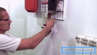 Connessione è meglio affidare professionisti certificati. Connessione è meglio affidare professionisti certificati.