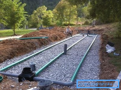 Campo di filtrazione in costruzione. Campo di filtrazione in costruzione.