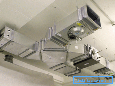 Strutture di aerazione del soffitto Strutture di aerazione del soffitto