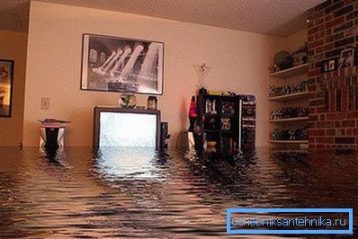 L'alluvione nell'appartamento può essere causata da perdite nella batteria L'alluvione nell'appartamento può essere causata da perdite nella batteria