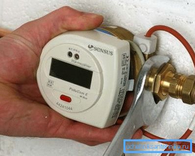 La verifica dell'attrezzatura viene effettuata dalle autorità competenti, per la sua condotta il contatore deve essere rimosso e fornito alla filiale locale di Rostest o ad un'altra organizzazione