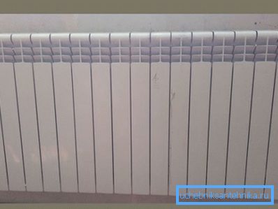La corretta selezione del numero di sezioni creerà una temperatura confortevole nella stanza. La corretta selezione del numero di sezioni creerà una temperatura confortevole nella stanza.