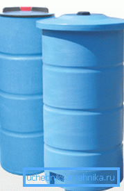 Quando si incassa la mina con serbatoi di plastica, è necessario un ulteriore getto di calcestruzzo. Quando si incassa la mina con serbatoi di plastica, è necessario un ulteriore getto di calcestruzzo.