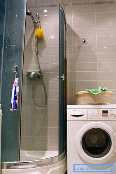 Quando si sceglie una cabina, è molto importante prendere in considerazione tutte le sue dimensioni, basandosi su di esse e si determina se tutto il necessario si adatta allo spazio disponibile. Quando si sceglie una cabina, è molto importante prendere in considerazione tutte le sue dimensioni, basandosi su di esse e si determina se tutto il necessario si adatta allo spazio disponibile.