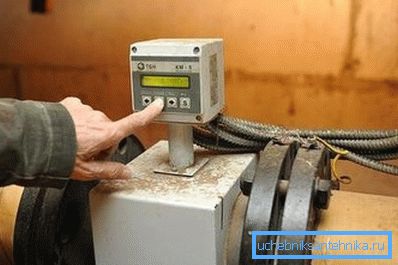 Il dispositivo per la misurazione del calore nel seminterrato Il dispositivo per la misurazione del calore nel seminterrato