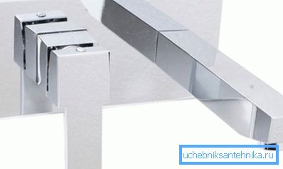 Esempio di rubinetto Chrome Esempio di rubinetto Chrome