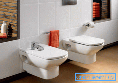 Un esempio di un bagno moderno Un esempio di un bagno moderno
