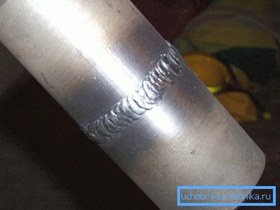 Esempio di una cucitura professionale Esempio di una cucitura professionale