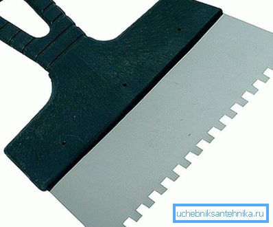 Esempio di spatola dentata Esempio di spatola dentata
