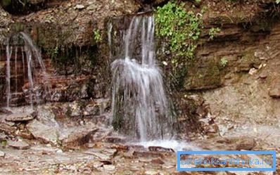 Le fonti naturali di acqua dolce - è uno sbocco indipendente alla superficie delle acque sotterranee. Le fonti naturali di acqua dolce - è uno sbocco indipendente alla superficie delle acque sotterranee.