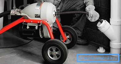 902 Pulizia con l'aiuto della tecnologia