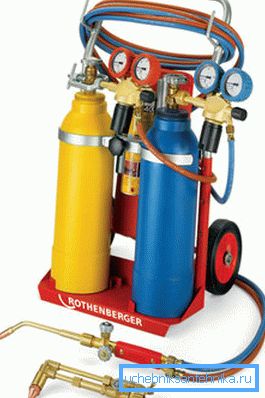 Attrezzatura professionale a gas. Attrezzatura professionale a gas.