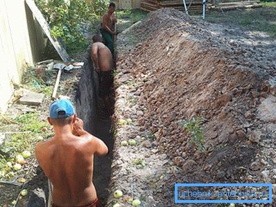 Scavo e posa di tubi Scavo e posa di tubi