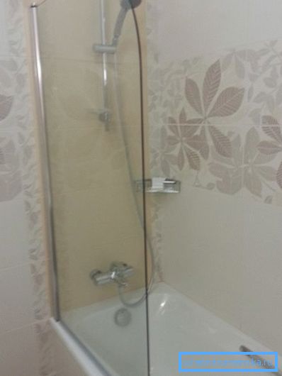 Il modo più semplice per fare una doccia usando una parete in vetro fatta in casa Il modo più semplice per fare una doccia usando una parete in vetro fatta in casa