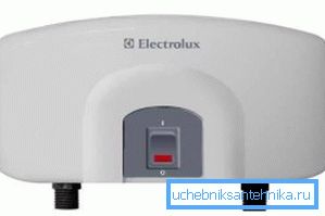 2125 Lo scaldabagno elettrico che scorre il mixer per la casa e l'appartamento
