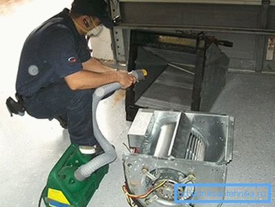 Il processo di lavoro con le singole unità è tipico lavaggio e disinfezione, che può essere fatto utilizzando uno speciale dispositivo portatile sotto forma di un aspirapolvere. Il processo di lavoro con le singole unità è tipico lavaggio e disinfezione, che può essere fatto utilizzando uno speciale dispositivo portatile sotto forma di un aspirapolvere.