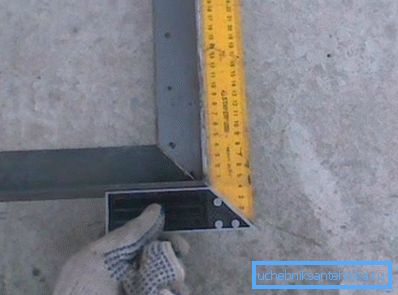 Controlla gli angoli del quadrato dell'edificio