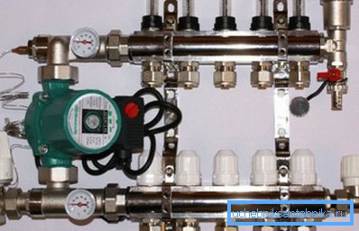 Distributori per impianti di riscaldamento a pavimento Distributori per impianti di riscaldamento a pavimento