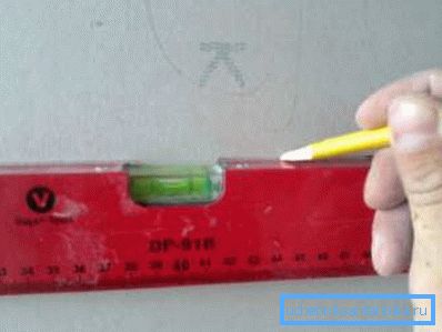 Segnare la linea di passaggio del gasdotto. Segnare la linea di passaggio del gasdotto.