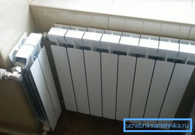 Collocare così tante sezioni in una stanza non è un compito banale. Collocare così tante sezioni in una stanza non è un compito banale.