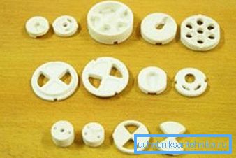 Una varietà di inserti in ceramica per l'uso su boccole idrauliche Una varietà di inserti in ceramica per l'uso su boccole idrauliche