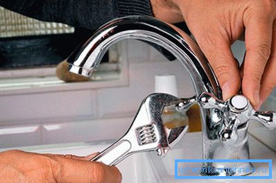 Riparazione del miscelatore cucina a due valvole