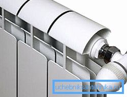 Con il termostato è possibile regolare la potenza di riscaldamento Con il termostato è possibile regolare la potenza di riscaldamento