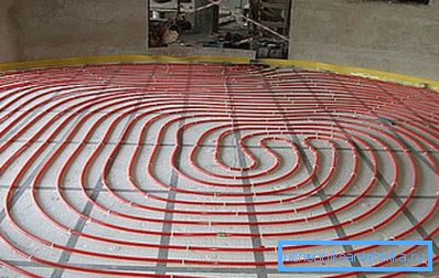 I radiatori fatti in casa da tubi possono essere nascosti nel massetto I radiatori fatti in casa da tubi possono essere nascosti nel massetto