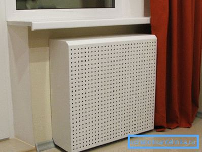 Scatola fatta da sé con una semplice perforazione simmetrica Scatola fatta da sé con una semplice perforazione simmetrica