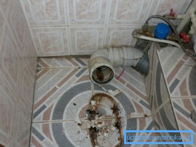 Bagno dopo lo smantellamento Bagno dopo lo smantellamento