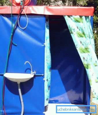 Tenda per una doccia di campagna in poliestere Tenda per una doccia di campagna in poliestere