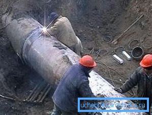 I sistemi di approvvigionamento idrico sono installazioni tecniche complesse. I sistemi di approvvigionamento idrico sono installazioni tecniche complesse.