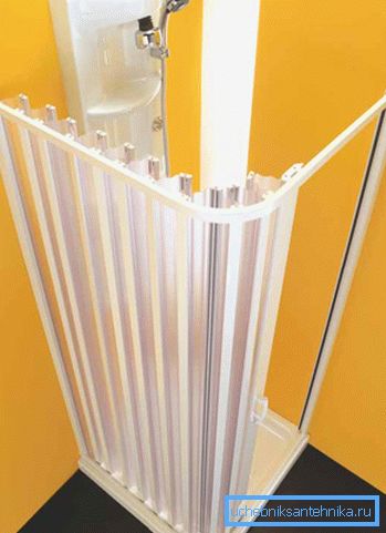 Tenda di plastica multi-sezione pieghevole Tenda di plastica multi-sezione pieghevole