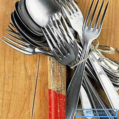 Assicurati che gli articoli da pranzo non cadano nell'elicottero.