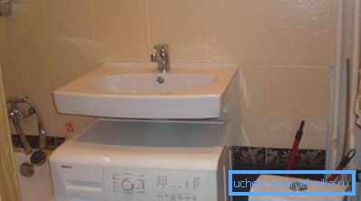 Troppa distanza rende il lavabo scomodo Troppa distanza rende il lavabo scomodo