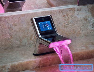 Rubinetto dell'acqua con controllo touch - una nuova parola in questo campo Rubinetto dell'acqua con controllo touch - una nuova parola in questo campo