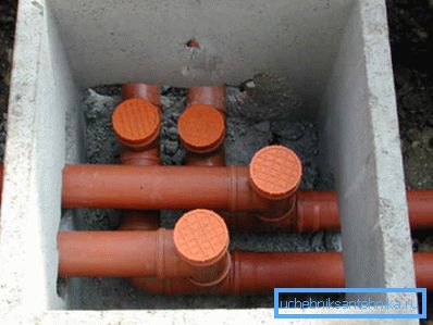 Pozzetto d'ispezione per la posa di linee interrate. Pozzetto d'ispezione per la posa di linee interrate.
