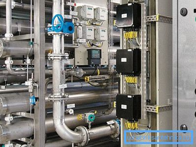 Solo uno specialista qualificato sarà in grado di progettare un'automazione della ventilazione competente. Solo uno specialista qualificato sarà in grado di progettare un'automazione della ventilazione competente.