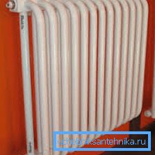 La potenza termica media di una sezione è di 100 W La potenza termica media di una sezione è di 100 W