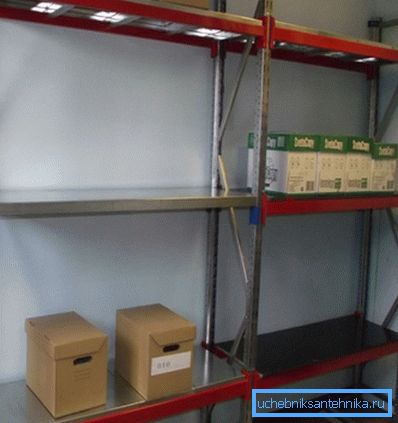 Gli scaffali sono utilizzati sia a casa che in strutture industriali, grazie alla maggiore robustezza e praticità del prodotto.