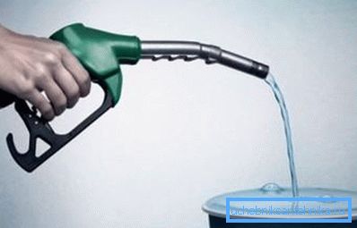 Il costo del gasolio è molto più alto di altri tipi di energia Il costo del gasolio è molto più alto di altri tipi di energia