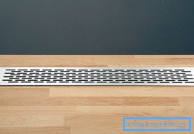 Piano di lavoro dotato di griglia di ventilazione Piano di lavoro dotato di griglia di ventilazione
