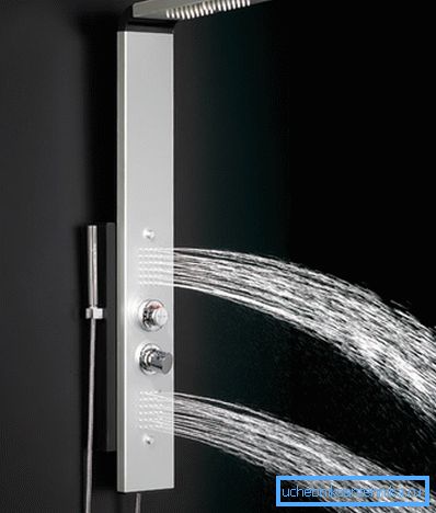 Rack con idromassaggio. Rack con idromassaggio.