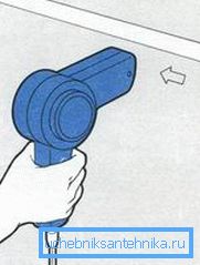 Un asciugacapelli dell'edificio può anche riscaldare l'area problematica.