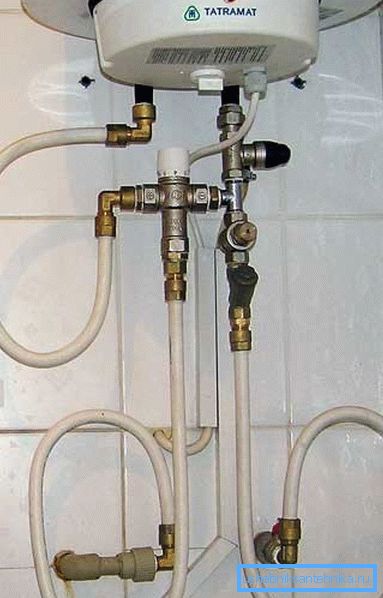 Installazione particolare con approccio designer Installazione particolare con approccio designer