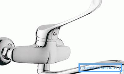 Il cosiddetto miscelatore chirurgico a parete ha preso il nome dal fatto che il design ha una lunga impugnatura e puoi accendere l'acqua anche con il gomito Il cosiddetto miscelatore chirurgico a parete ha preso il nome dal fatto che il design ha una lunga impugnatura e puoi accendere l'acqua anche con il gomito