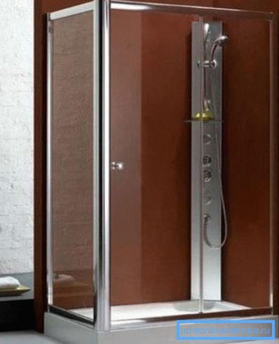 Questo è ciò che assomigliano a schermi doccia a telaio con un vassoio 80x120. Questo è ciò che assomigliano a schermi doccia a telaio con un vassoio 80x120.