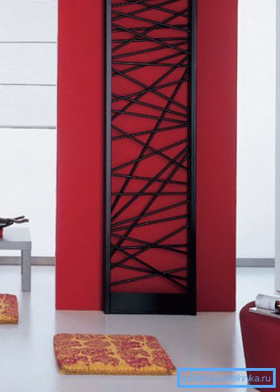 Tale radiatore non solo riscalda, ma anche decorare la stanza. Tale radiatore non solo riscalda, ma anche decorare la stanza.