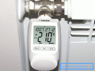 Termostato controllato da microprocessore Termostato controllato da microprocessore